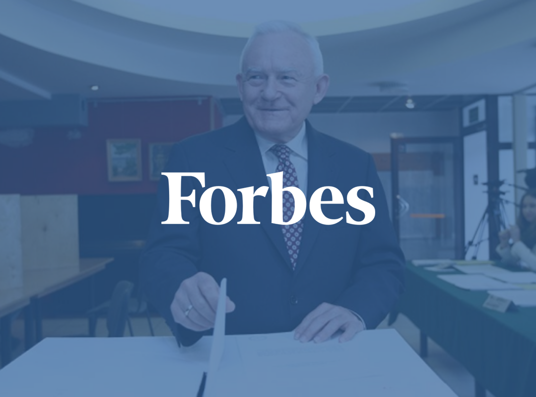 Forbes article about rich and powerful attempting to jump Covid vaccine queues