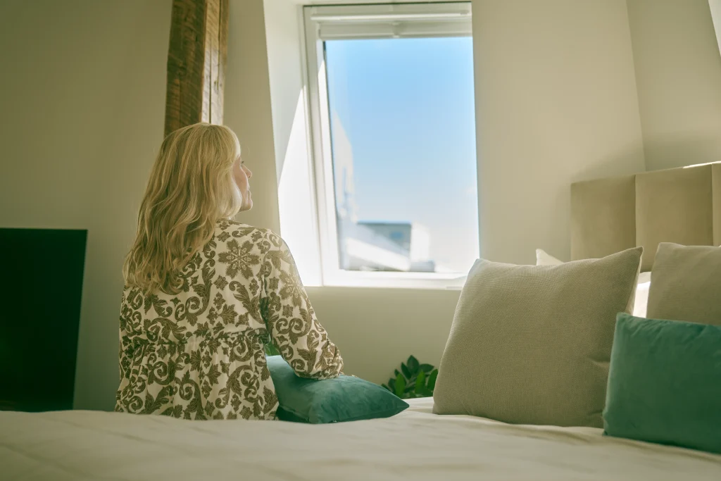 Wealth and mental health: ethical challenges for UHNWIs